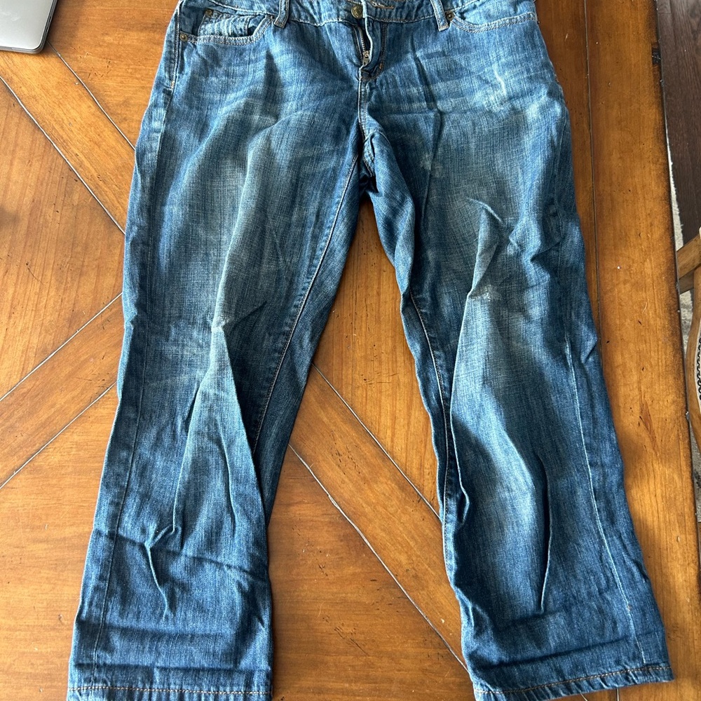 Classic Blue Women's Capri Jeans